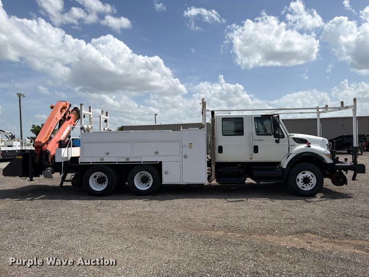 image for item EG9321 2008 International WorkStar 7500 Crew Cab crane truck