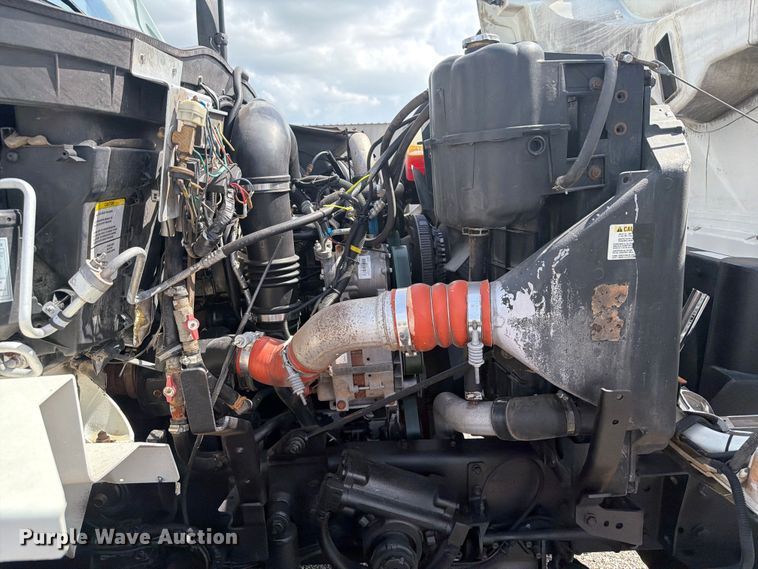 image for item EG9321 2008 International WorkStar 7500 Crew Cab crane truck