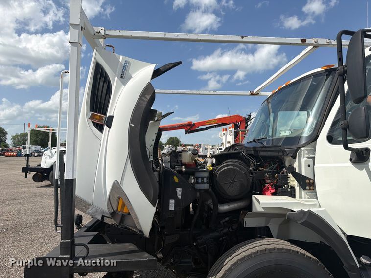 image for item EG9321 2008 International WorkStar 7500 Crew Cab crane truck