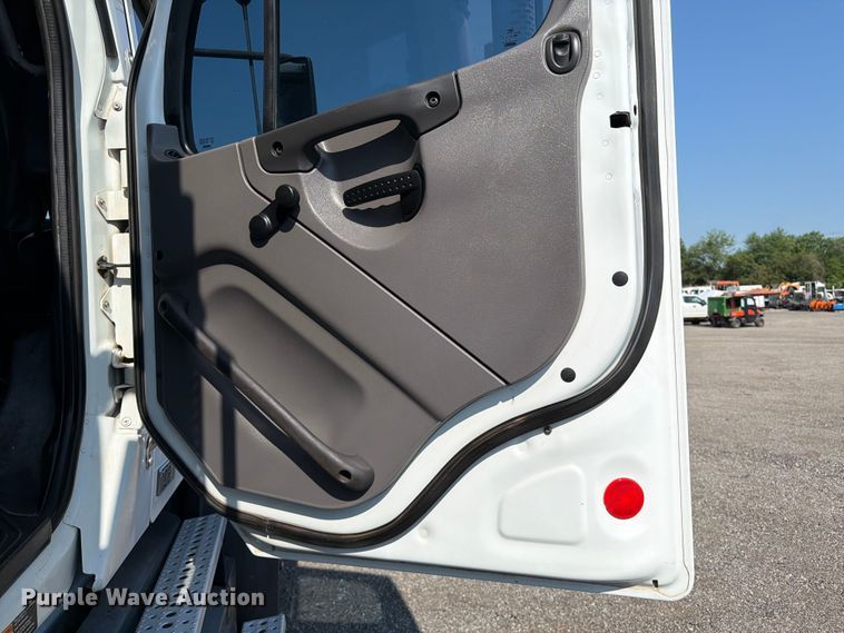 image for item EG9328 2013 Freightliner 108SD Crew Cab crane truck