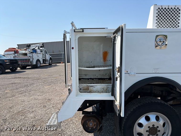 image for item EG9329 2014 Ford F250 Super Duty Ext. Cab utility bed pickup truck