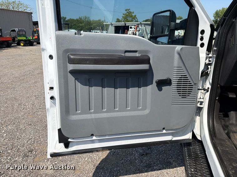 image for item EG9329 2014 Ford F250 Super Duty Ext. Cab utility bed pickup truck