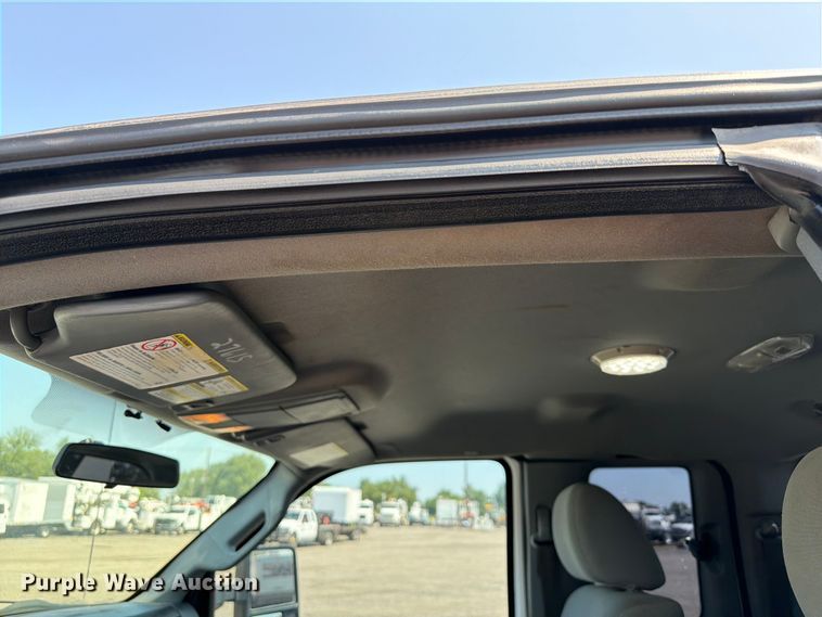 image for item EG9329 2014 Ford F250 Super Duty Ext. Cab utility bed pickup truck