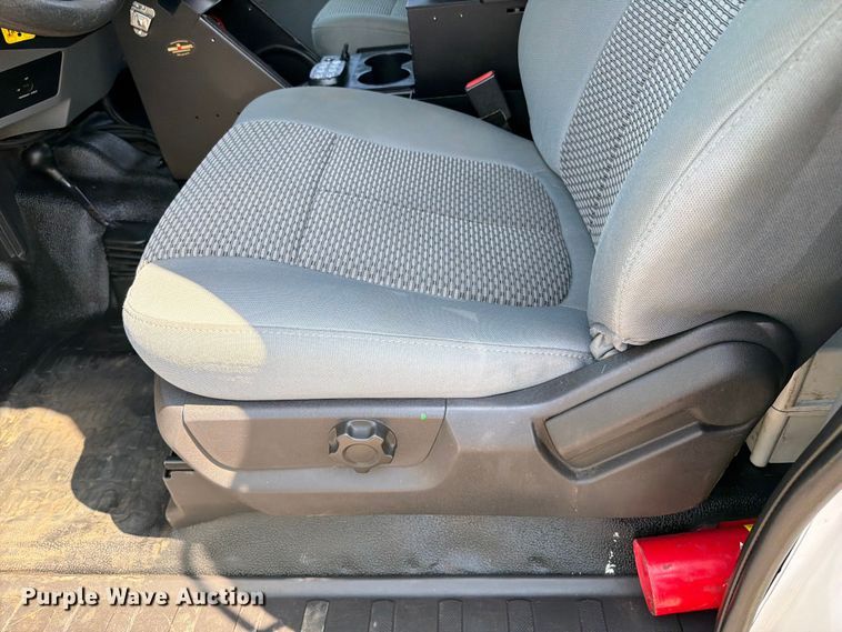 image for item EG9329 2014 Ford F250 Super Duty Ext. Cab utility bed pickup truck