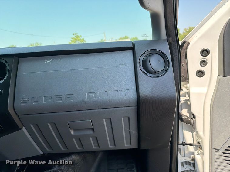 image for item EG9329 2014 Ford F250 Super Duty Ext. Cab utility bed pickup truck
