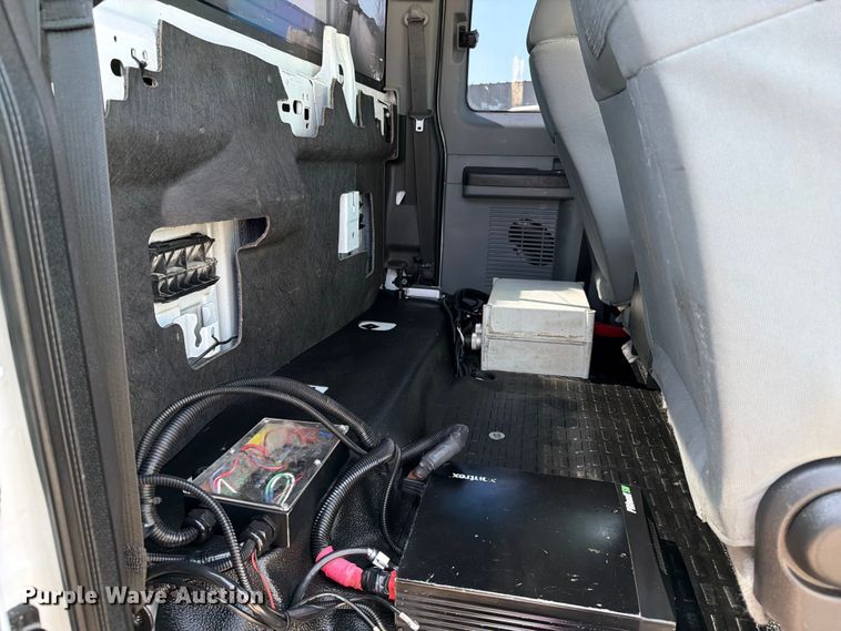 image for item EG9329 2014 Ford F250 Super Duty Ext. Cab utility bed pickup truck