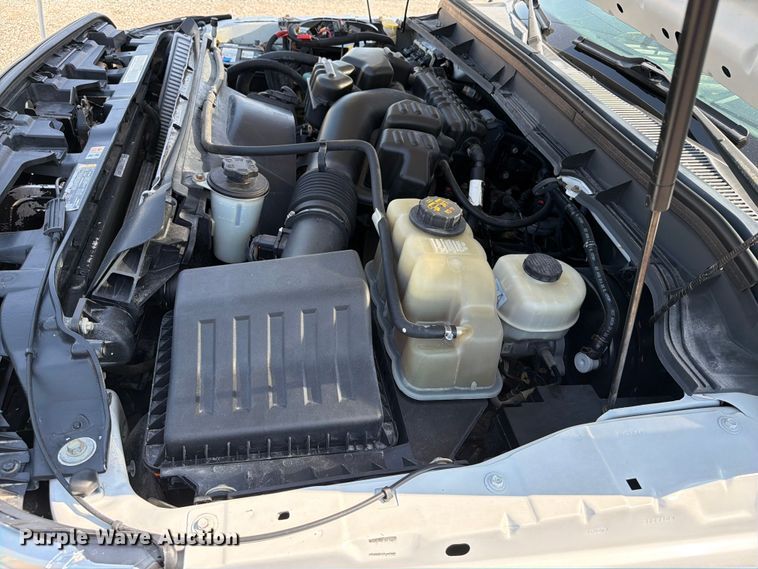 image for item EG9329 2014 Ford F250 Super Duty Ext. Cab utility bed pickup truck