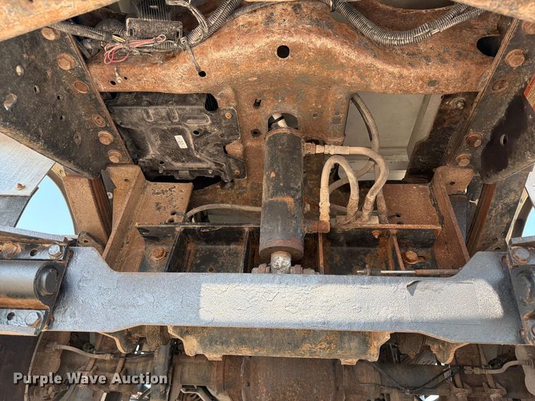 image for item EG9329 2014 Ford F250 Super Duty Ext. Cab utility bed pickup truck