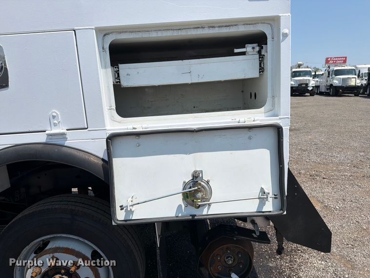 image for item EG9330 2014 Ford F250 Super Duty Ext. Cab utility bed pickup truck