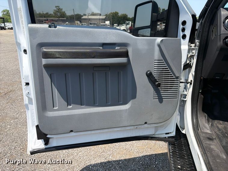 image for item EG9330 2014 Ford F250 Super Duty Ext. Cab utility bed pickup truck