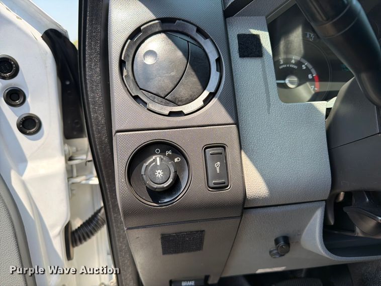 image for item EG9330 2014 Ford F250 Super Duty Ext. Cab utility bed pickup truck