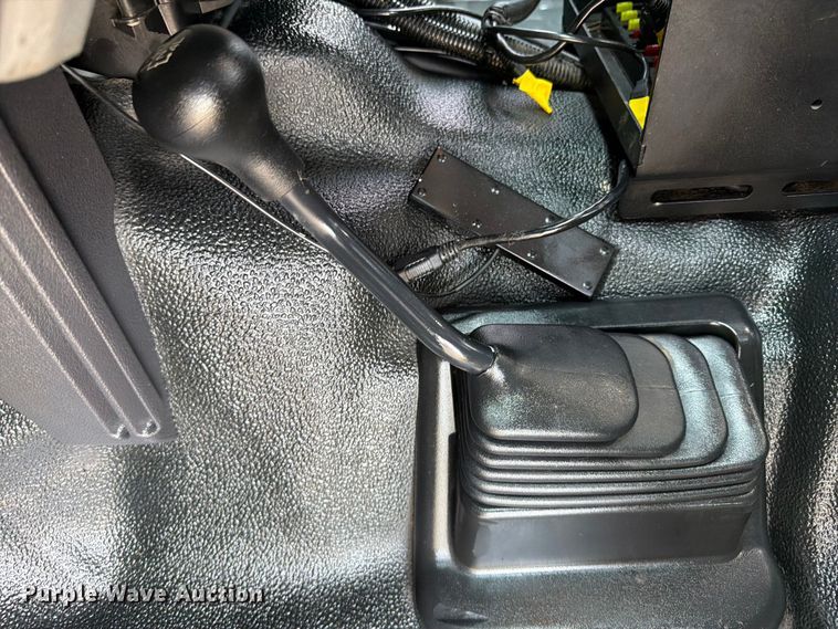image for item EG9330 2014 Ford F250 Super Duty Ext. Cab utility bed pickup truck
