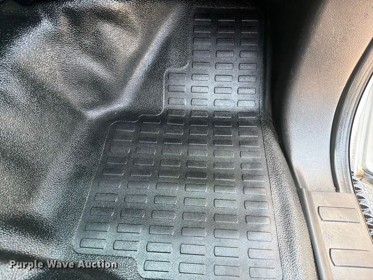 image for item EG9330 2014 Ford F250 Super Duty Ext. Cab utility bed pickup truck