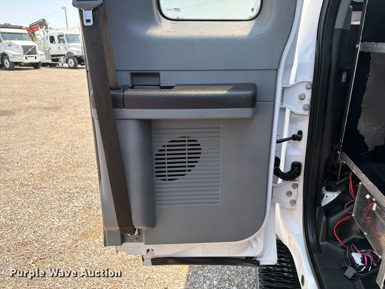 image for item EG9330 2014 Ford F250 Super Duty Ext. Cab utility bed pickup truck