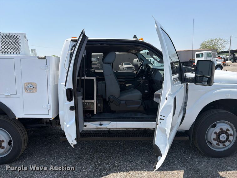 image for item EG9330 2014 Ford F250 Super Duty Ext. Cab utility bed pickup truck