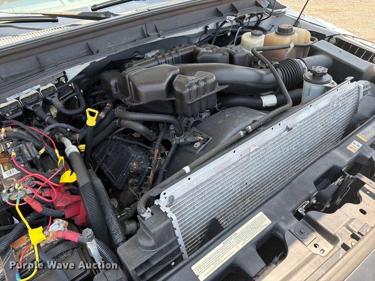 image for item EG9330 2014 Ford F250 Super Duty Ext. Cab utility bed pickup truck