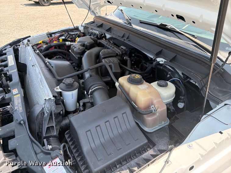 image for item EG9330 2014 Ford F250 Super Duty Ext. Cab utility bed pickup truck