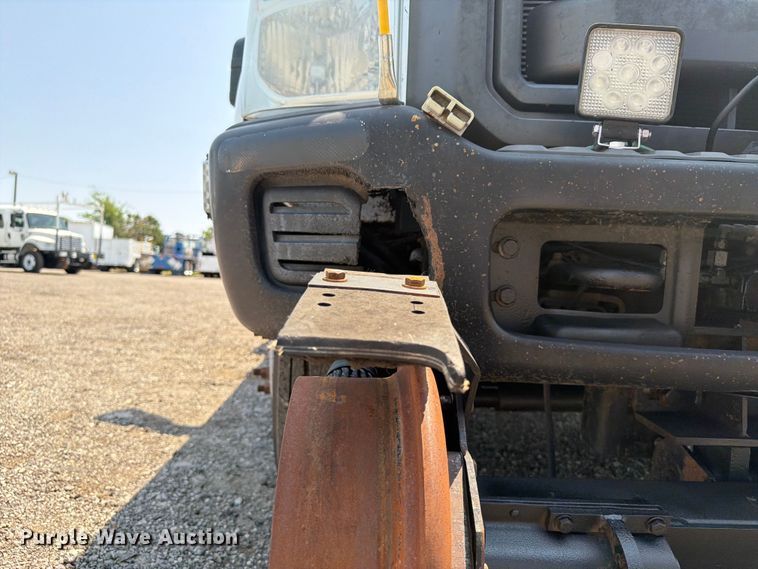 image for item EG9330 2014 Ford F250 Super Duty Ext. Cab utility bed pickup truck