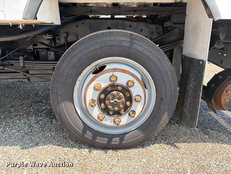 image for item EG9330 2014 Ford F250 Super Duty Ext. Cab utility bed pickup truck