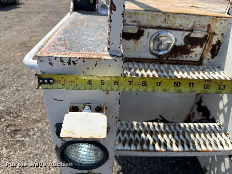 image for item EG9333 2007 Freightliner Business Class M2 Crew Cab crane truck