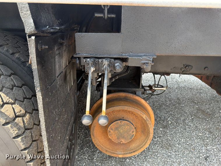 image for item EG9333 2007 Freightliner Business Class M2 Crew Cab crane truck