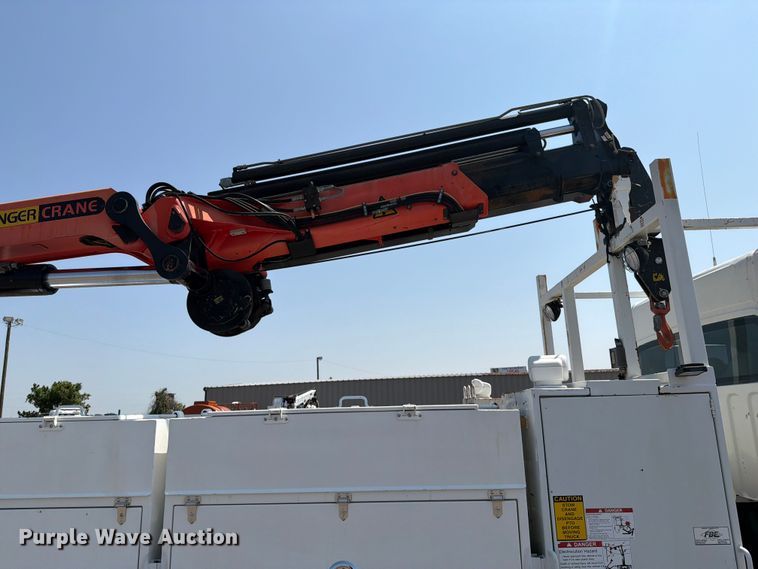 image for item EG9333 2007 Freightliner Business Class M2 Crew Cab crane truck