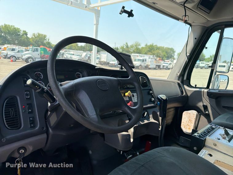 image for item EG9333 2007 Freightliner Business Class M2 Crew Cab crane truck