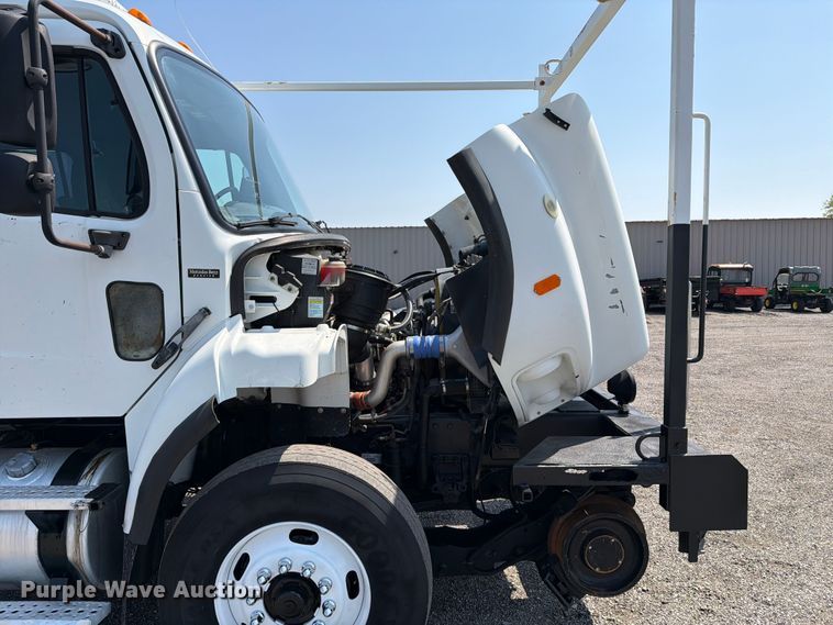 image for item EG9333 2007 Freightliner Business Class M2 Crew Cab crane truck