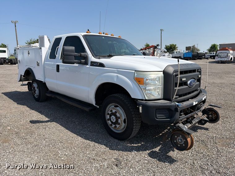 image for item EG9334 2014 Ford F250 Super Duty Ext. Cab utility bed pickup truck