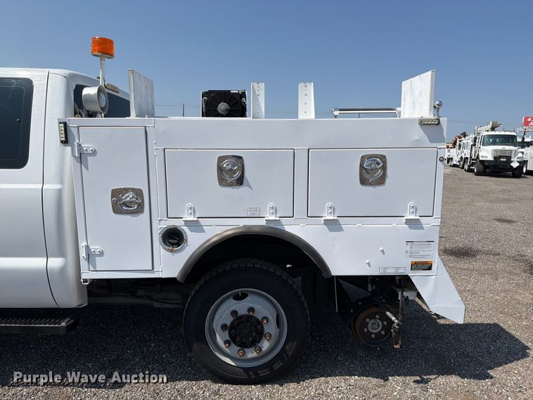 image for item EG9334 2014 Ford F250 Super Duty Ext. Cab utility bed pickup truck