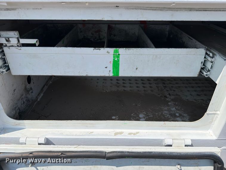 image for item EG9334 2014 Ford F250 Super Duty Ext. Cab utility bed pickup truck