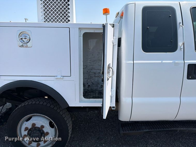image for item EG9334 2014 Ford F250 Super Duty Ext. Cab utility bed pickup truck