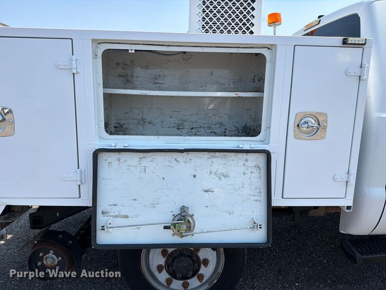 image for item EG9334 2014 Ford F250 Super Duty Ext. Cab utility bed pickup truck