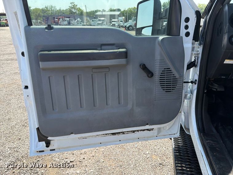 image for item EG9334 2014 Ford F250 Super Duty Ext. Cab utility bed pickup truck