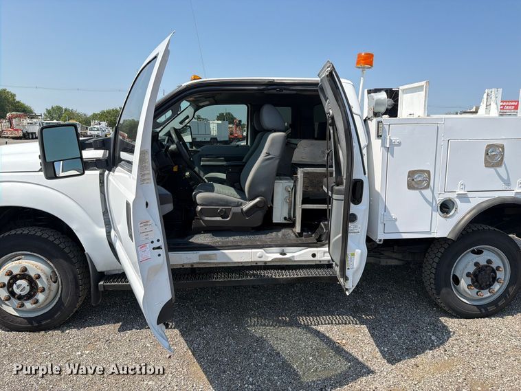 image for item EG9334 2014 Ford F250 Super Duty Ext. Cab utility bed pickup truck