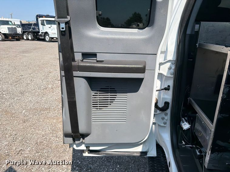 image for item EG9334 2014 Ford F250 Super Duty Ext. Cab utility bed pickup truck