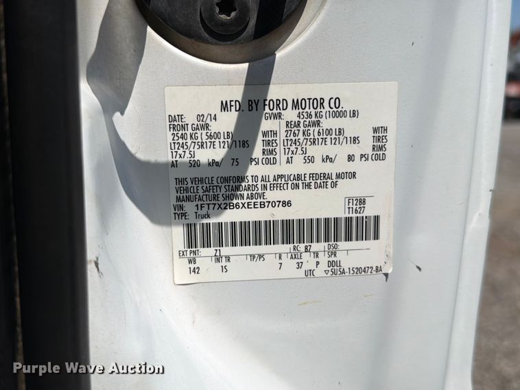 image for item EG9334 2014 Ford F250 Super Duty Ext. Cab utility bed pickup truck