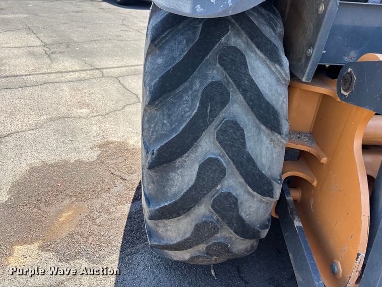 image for item EL2529 2014 Case 570NXT landscape tractor