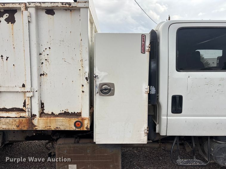 image for item EL2540 2011 Isuzu NRR Crew Cab dump truck