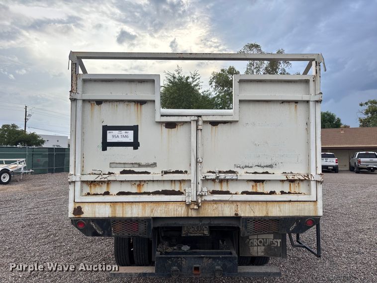 image for item EL2540 2011 Isuzu NRR Crew Cab dump truck
