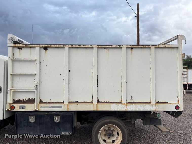 image for item EL2540 2011 Isuzu NRR Crew Cab dump truck