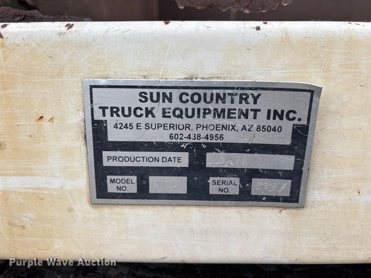 image for item EL2540 2011 Isuzu NRR Crew Cab dump truck