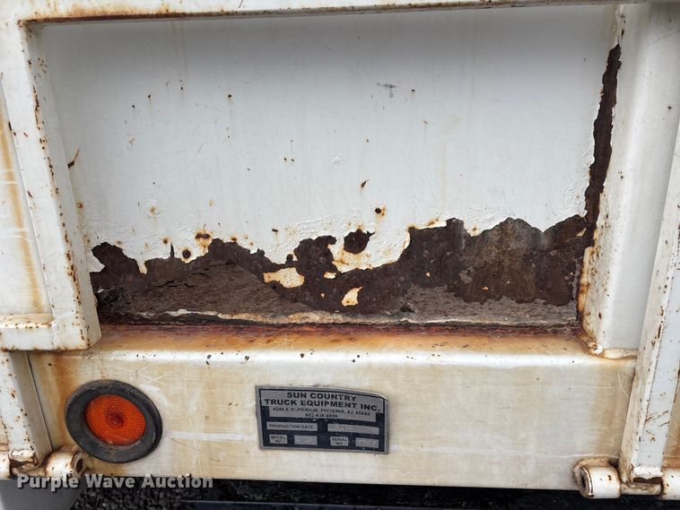 image for item EL2540 2011 Isuzu NRR Crew Cab dump truck