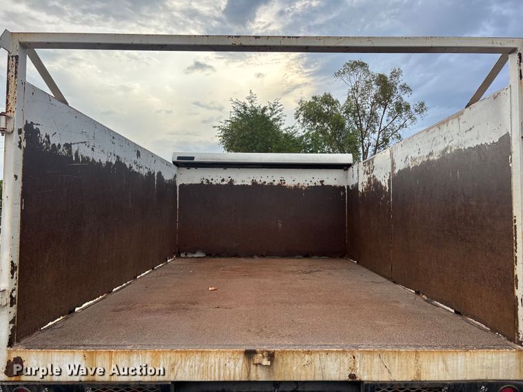 image for item EL2540 2011 Isuzu NRR Crew Cab dump truck