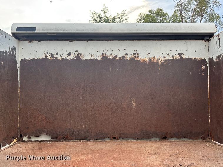 image for item EL2540 2011 Isuzu NRR Crew Cab dump truck