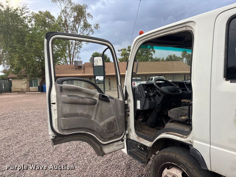 image for item EL2540 2011 Isuzu NRR Crew Cab dump truck