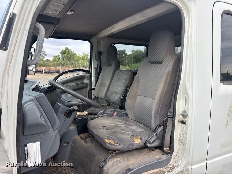 image for item EL2540 2011 Isuzu NRR Crew Cab dump truck