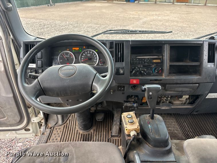 image for item EL2540 2011 Isuzu NRR Crew Cab dump truck