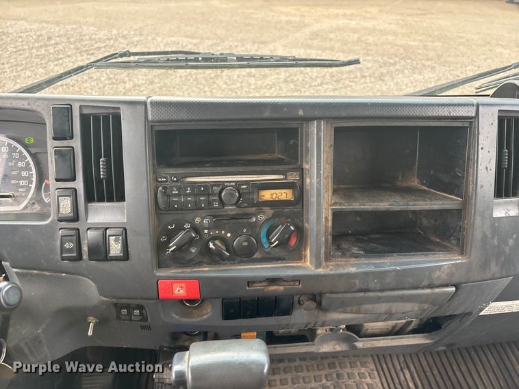 image for item EL2540 2011 Isuzu NRR Crew Cab dump truck