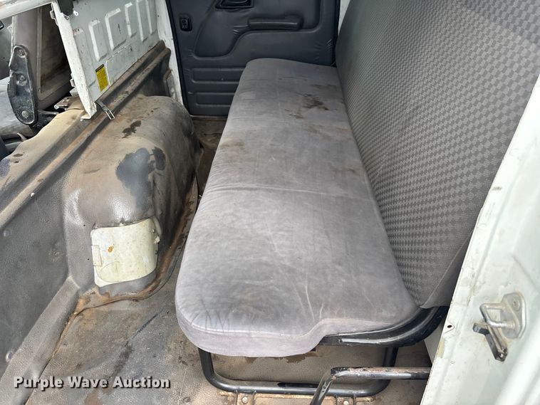 image for item EL2540 2011 Isuzu NRR Crew Cab dump truck